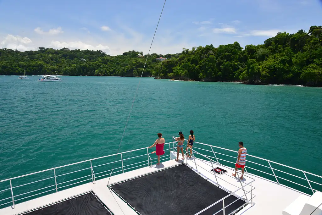 One Day Catamaran Tour in Manuel Antonio from San José