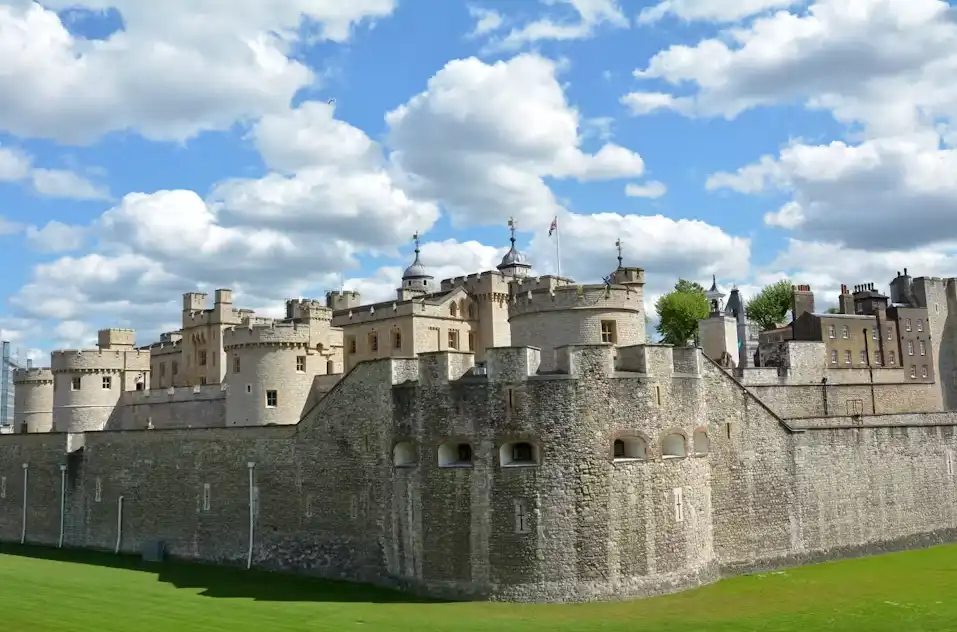 Tower of London & Private Audience with Beefeater guard