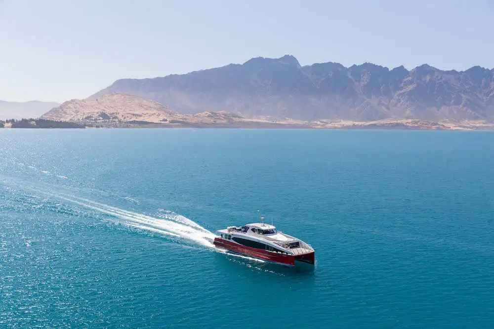 Lake Wakatipu Catamaran Scenic Cruise From Queenstown