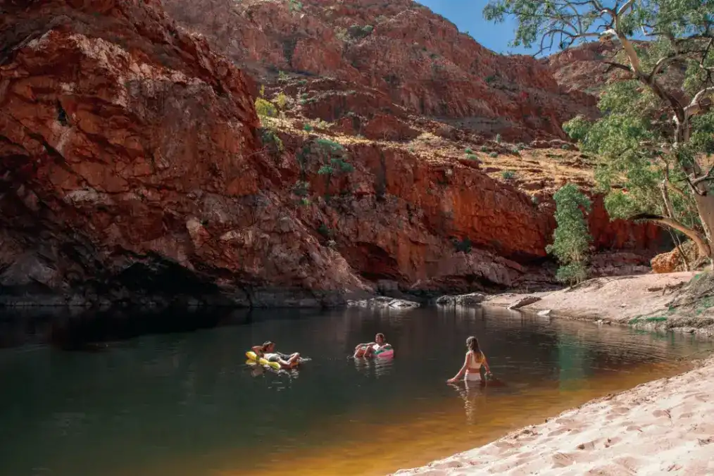 West MacDonnell Ranges (Tjoritja) Tour from Alice Springs