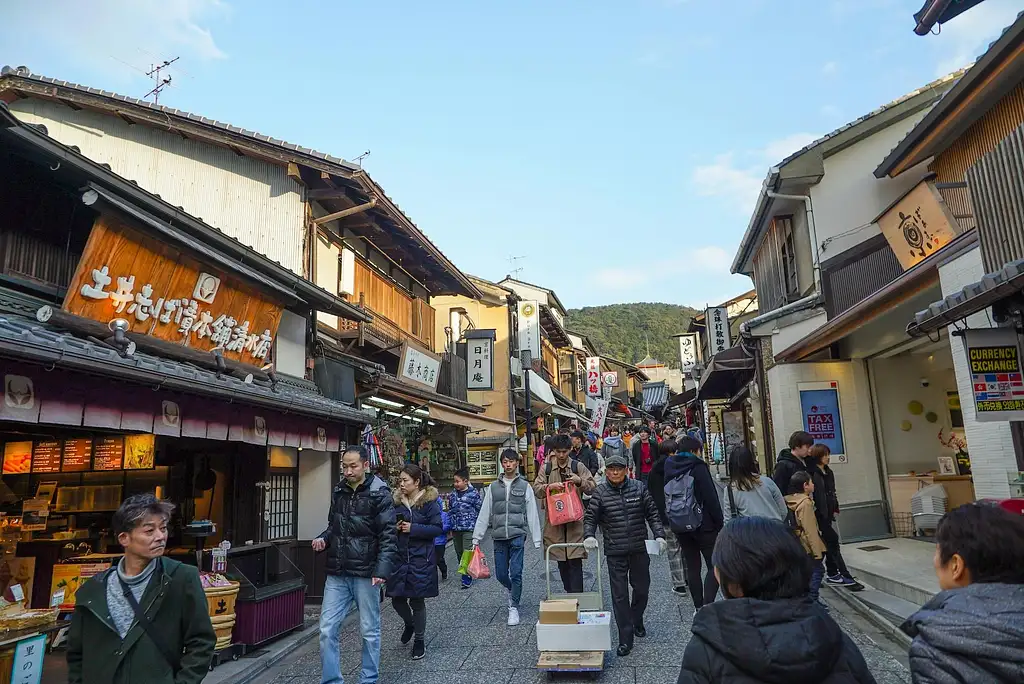 Kyoto Tea Ceremony And Kiyomizu-dera Temple Walking Tour