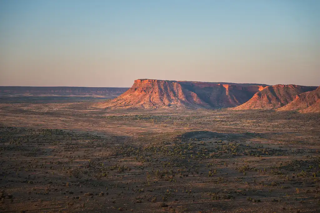 Kings Canyon & George Gill Range Helicopter Safari