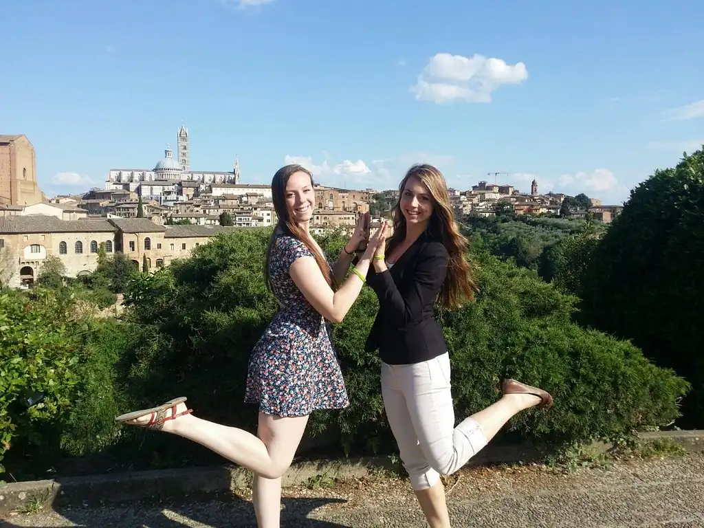 One Day Tour of Famous Tuscan Movie Backdrops