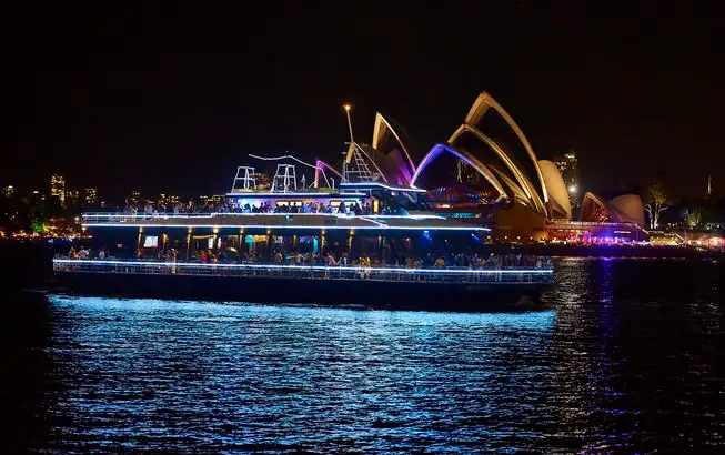 Early Bird Special: New Year's Eve Cruise on Sydney Harbour | Bella Vista