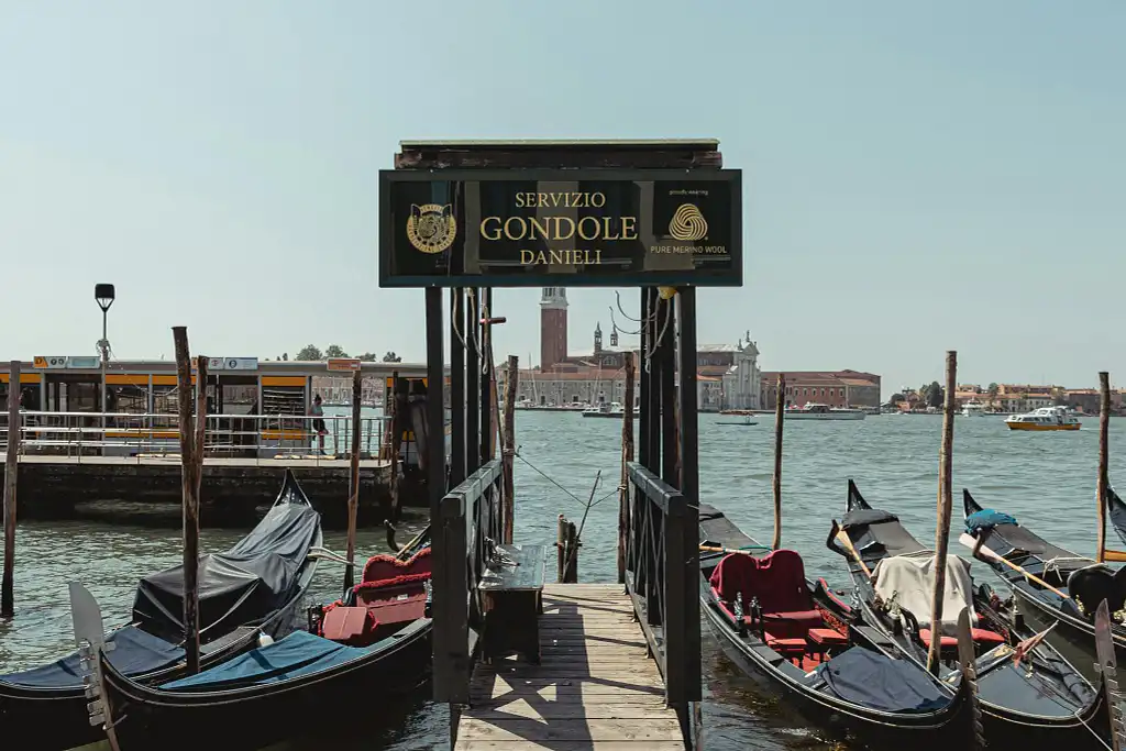 Danieli Bridge Of Sighs Gondola Ride  - Private Tour