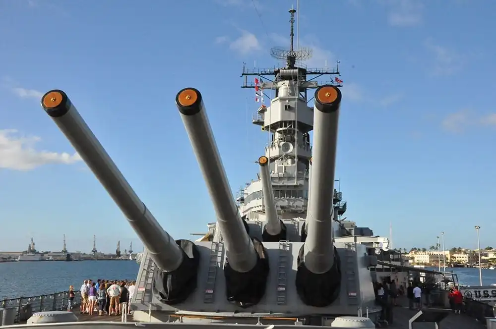 World War II Heroes Deluxe Pearl Harbor Tour with lunch