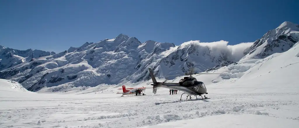 Mount Cook Helicopter & Skiplane Combo + Glacier Landing