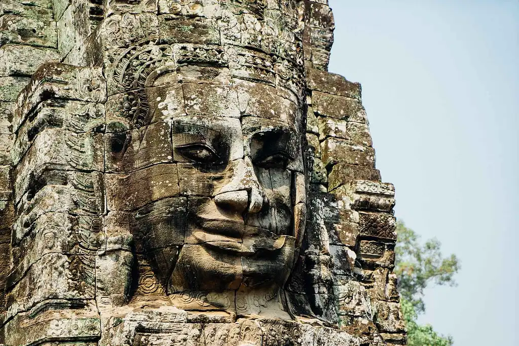 5 Day Cambodia to Bangkok: Phnom Penh, Siem Reap & Khao San Road Hangouts | G Adventures 18-35's