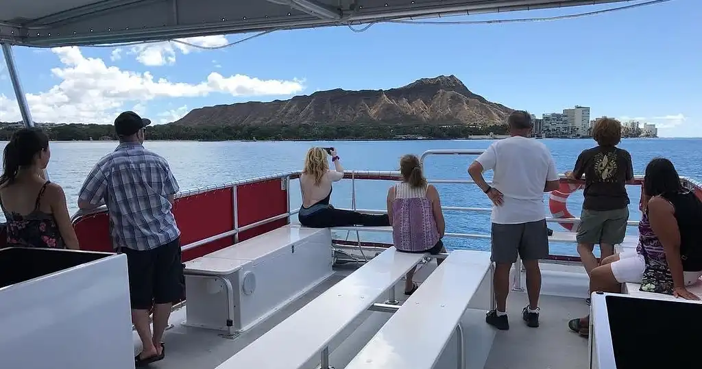 Oahu : Glass Bottom Boat Tour in Waikiki