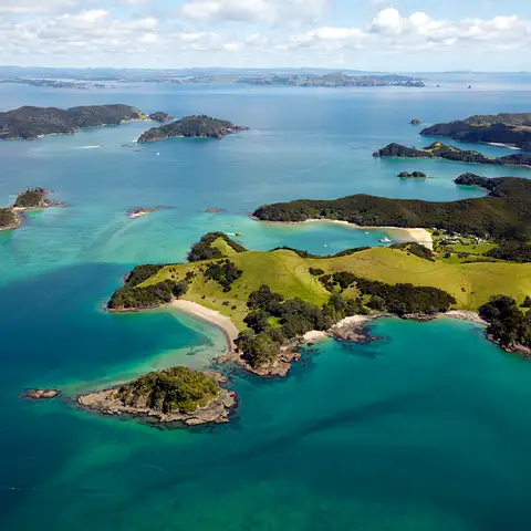 Bay of Islands Day Cruise & Island Tour Backpacker Deals