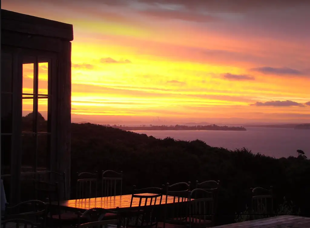 Waiheke Sunset Wine + Dine Tour | From Waiheke Island