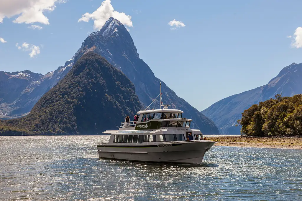 Milford Sound Fly Cruise Fly from Queenstown