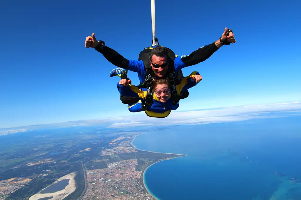 Skydive Perth City 10,000ft Tandem Skydiving