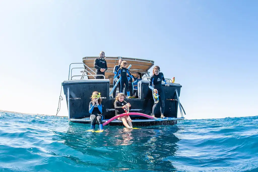 Ningaloo Reef Manta Ray Day Tour | Departing Coral Bay