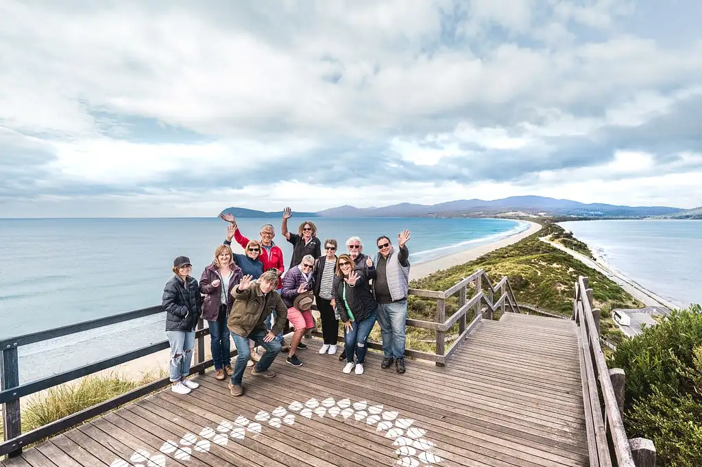 Bruny Islands Foods, Sightseeing And Exclusive Lighthouse Tour ex Hobart