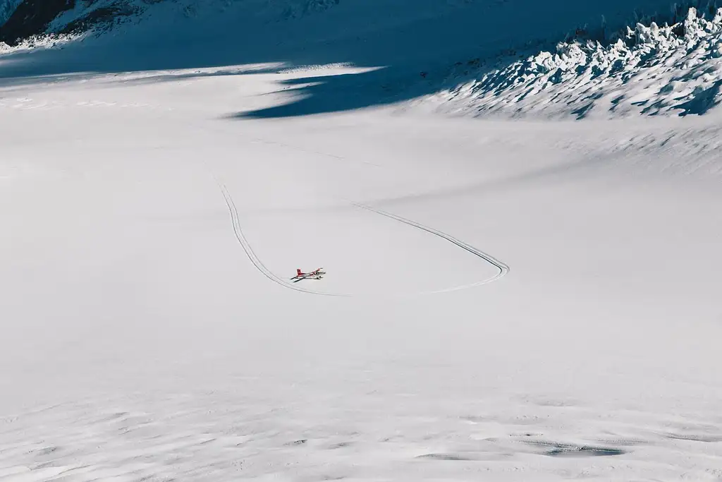 Mount Cook Helicopter & Skiplane Combo + Glacier Landing