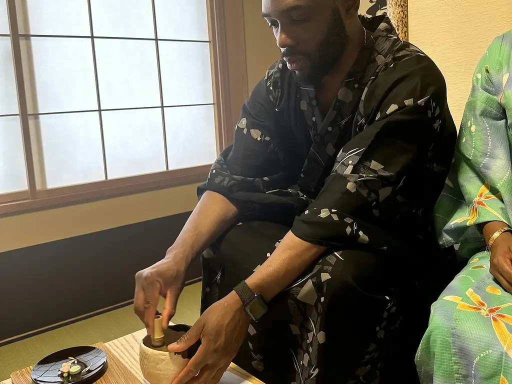 Tea Ceremony and Kimono Dressing Experience in Tokyo Tour