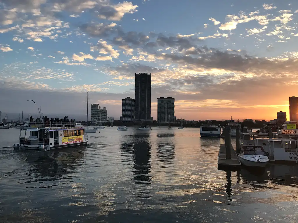 Sunset Cruise Around Surfers Paradise