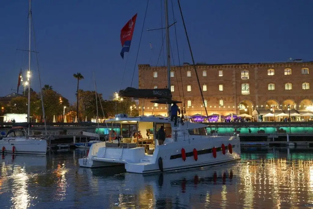 Sunset Catamaran Dinner | Shared Small-group Sailing Tour