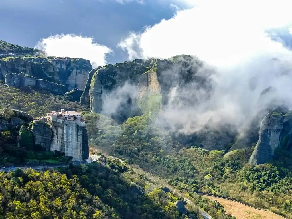 Small-group Hiking Tour Of Meteora