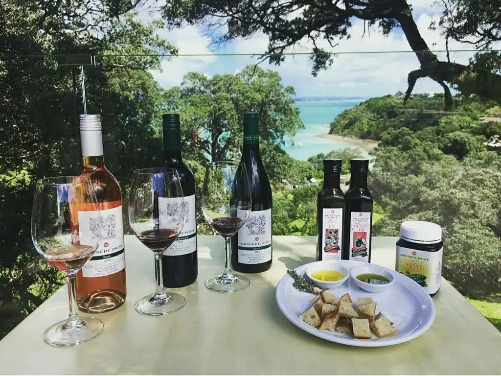 Gourmet Food And Wine Tour On Waiheke Island