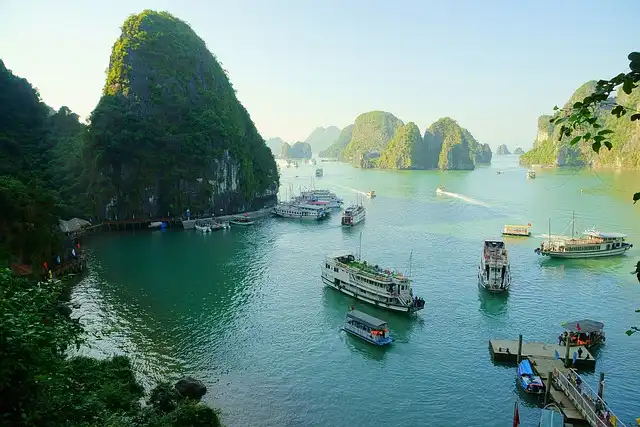 6 Day Hanoi & Halong Bay Tour