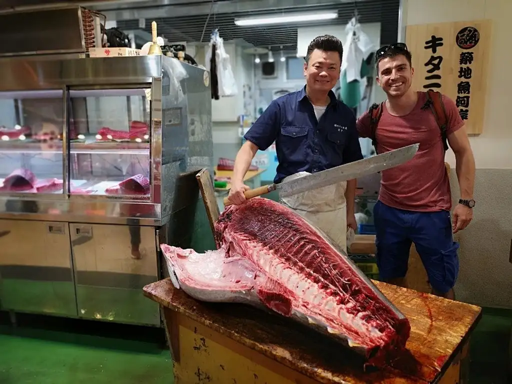 Tsukiji Fish Market Walking Food Tour