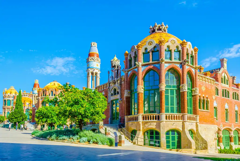 Best Of Barcelona Half-Day Tour With Skip-The-Line At La Sagrada Familia