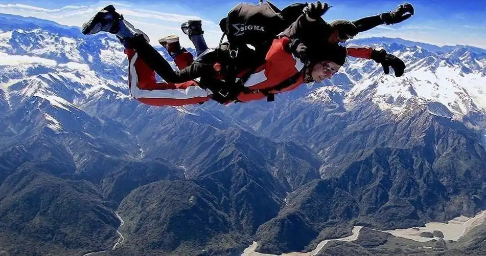 Skydive Franz Josef - 18,000 Ft