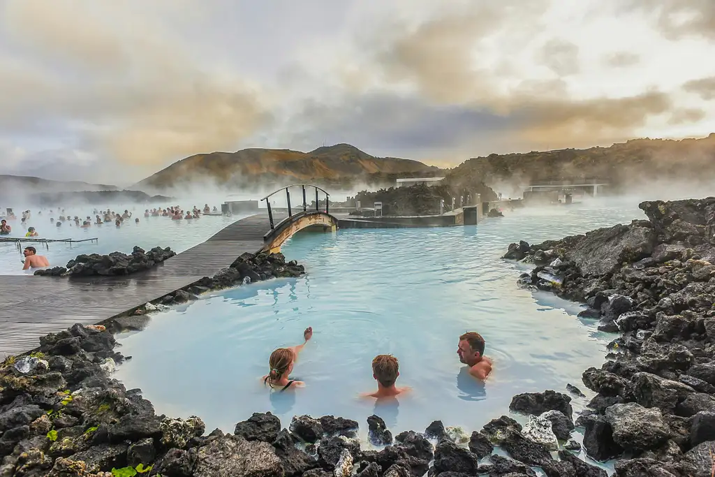 Golden Circle and Blue Lagoon Tour with Crater Admission | Small-group Tour