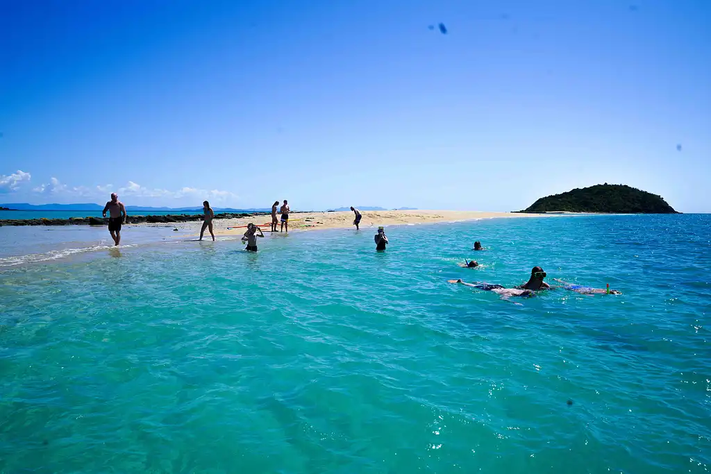 Whitsundays Islands Sail, SUP & Snorkel Day Tour