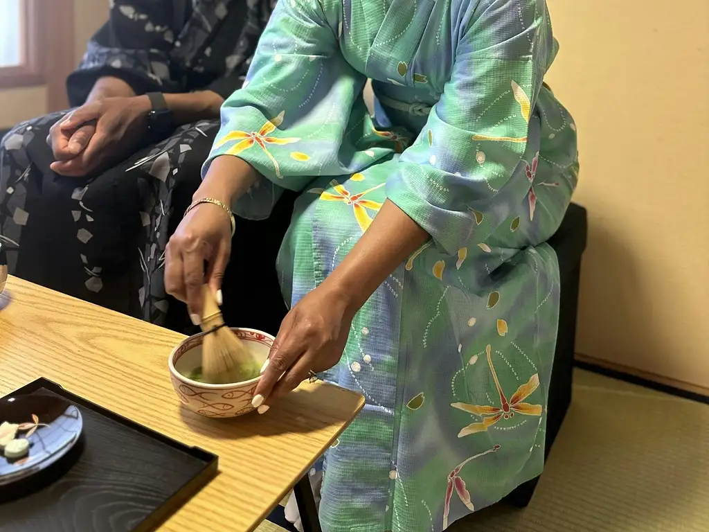 Tea Ceremony and Kimono Dressing Experience in Tokyo Tour