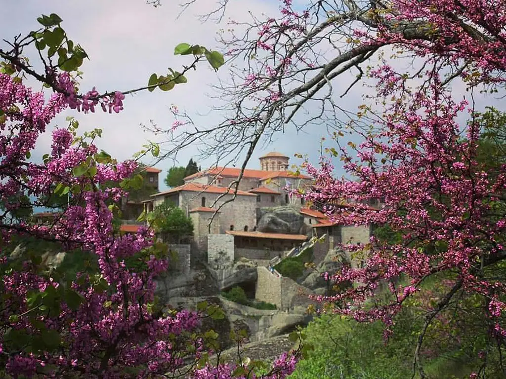 Small-group Hiking Tour Of Meteora