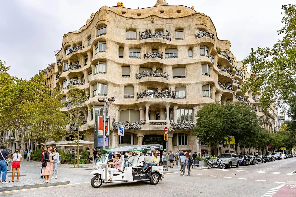 4-hour Tour Of Barcelona In An Electric Tuk-Tuk | Private Tour