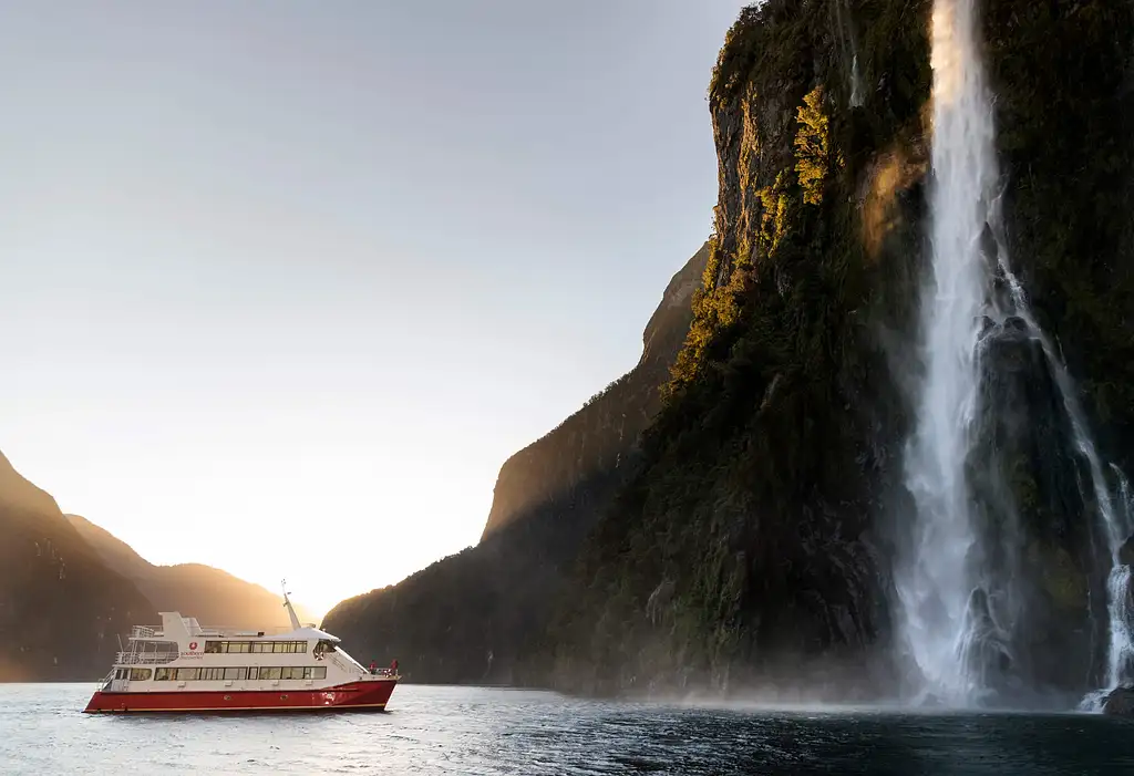 Milford Sound Nature Cruise With Coach