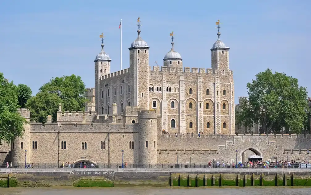 Early Access Crown Jewels & Tower of London Guided Tour