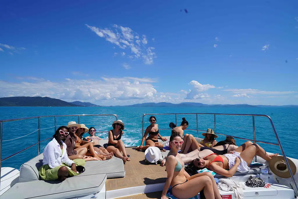 Whitsundays Islands Sail, SUP & Snorkel Day Tour