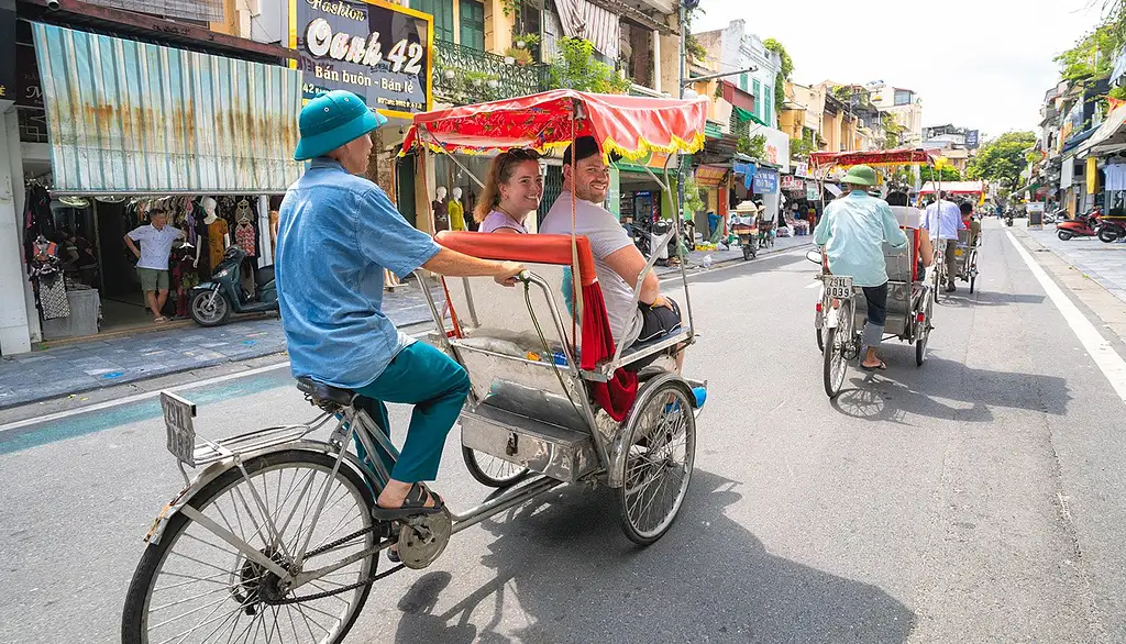 9 Day Vietnam Tour - Hanoi to Hoi An | 18-39s