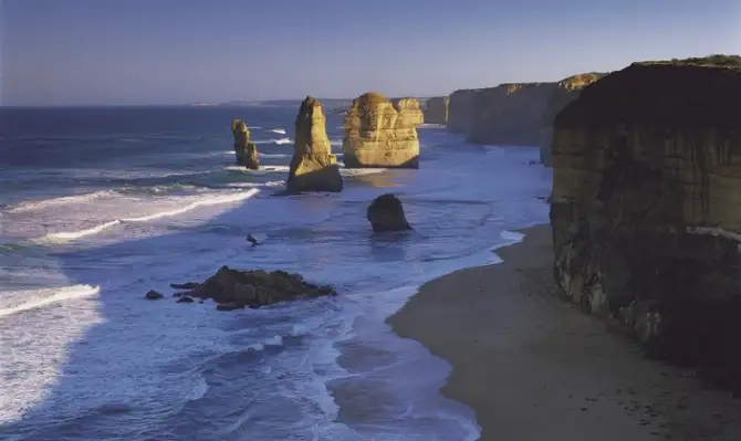 2 Day/1 Night Great Ocean Road & Phillip Island Tour