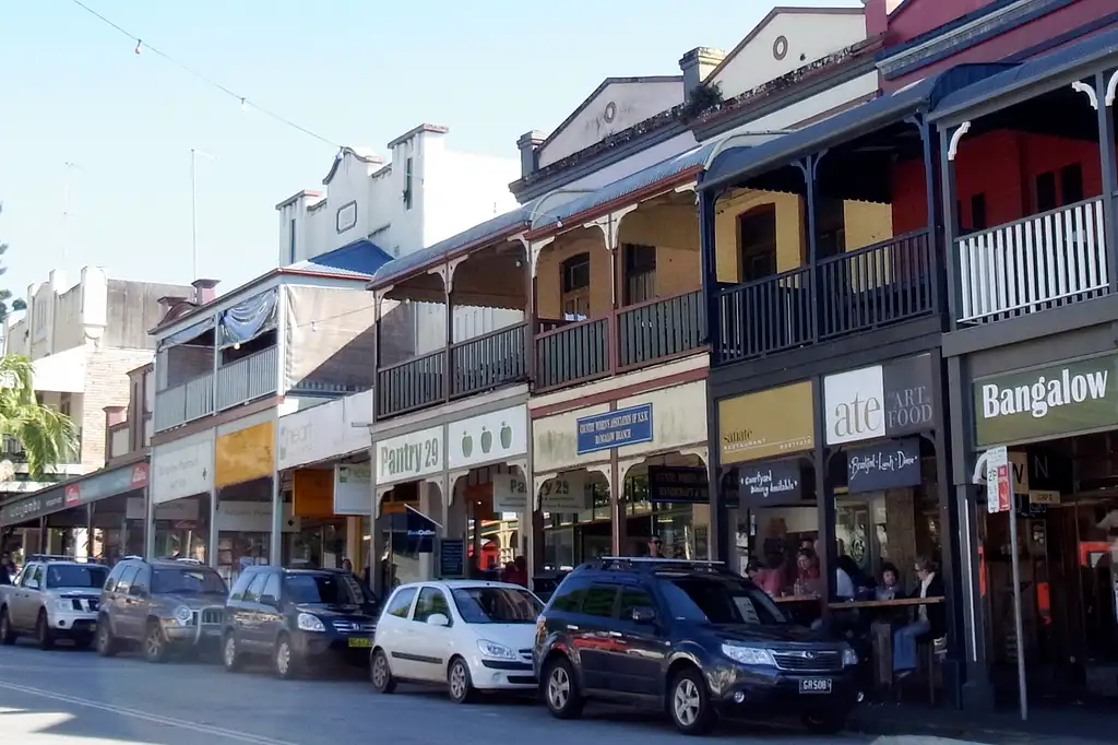 Byron & Beyond Tour Including Cape Byron Lighthouse, Crystal Castle & Bangalow