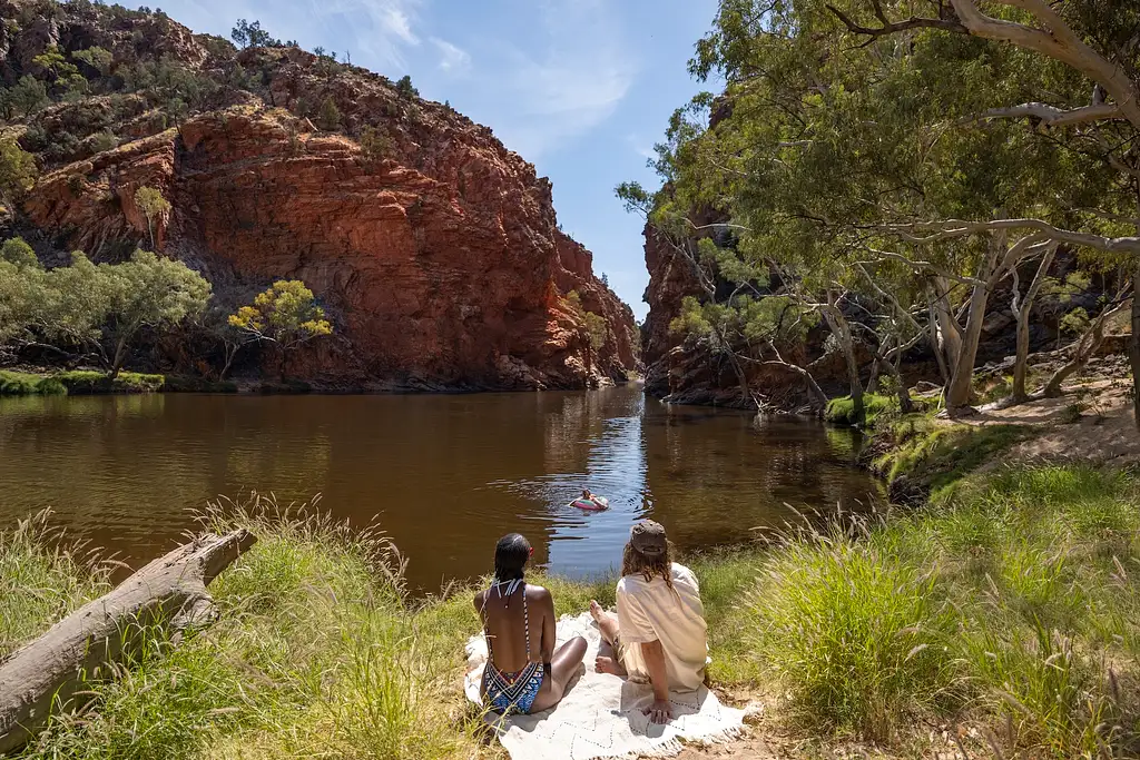 4 Day Red Centre to West MacDonnell Tour | From Ayers Rock/Yulara