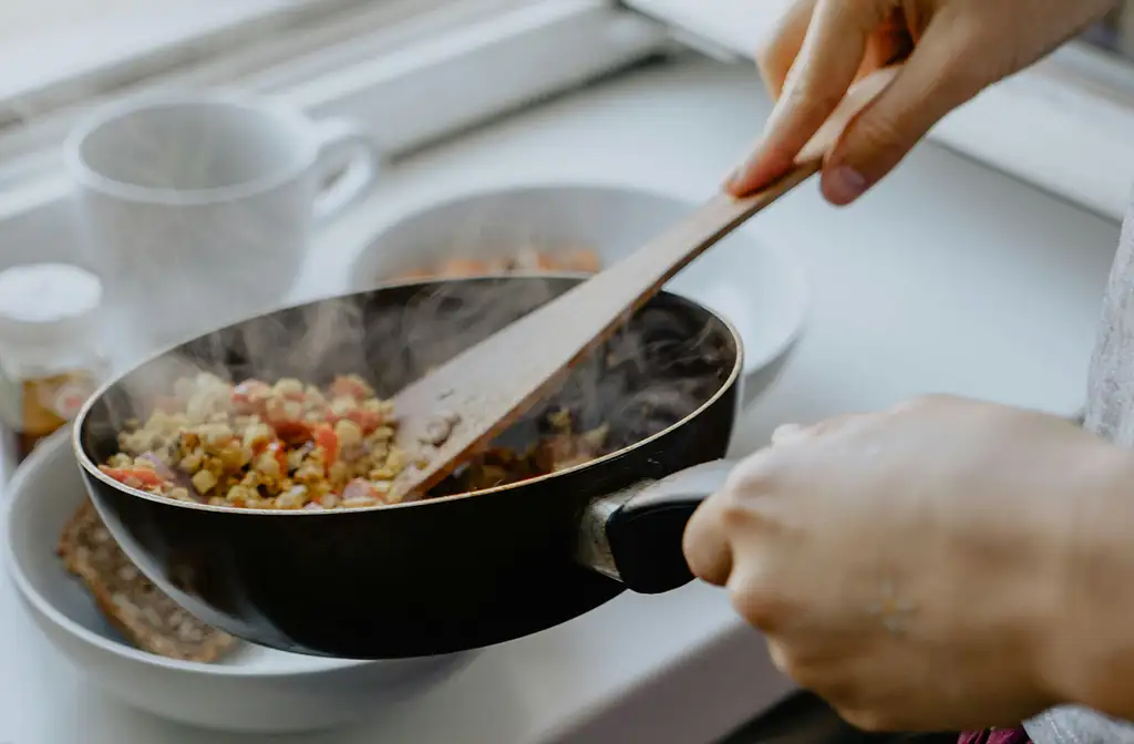 Hands-On Traditional Greek Cooking Class in Athens