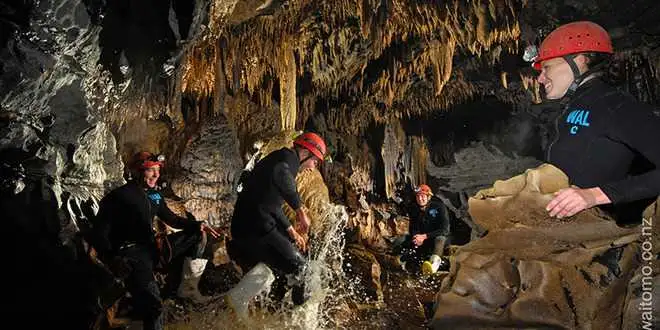 Blackwater Rafting TumuTumu Toobing at Waitomo Caves