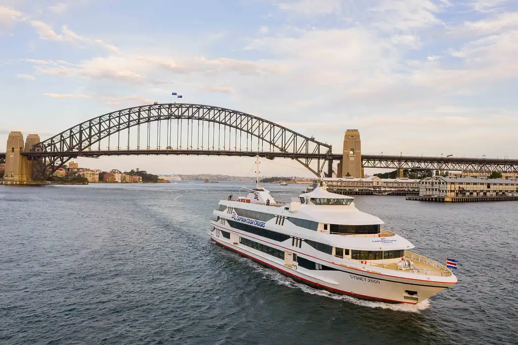 Sydney Harbour Sunset Cocktail Cruise - 5pm King St Wharf Departure