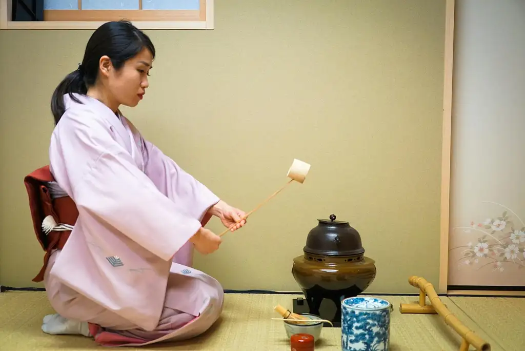 Kyoto Tea Ceremony And Kiyomizu-dera Temple Walking Tour