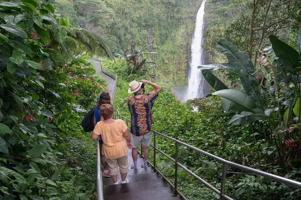 Big Island Grand Circle – Waterfalls, Turtles & Volcanoes