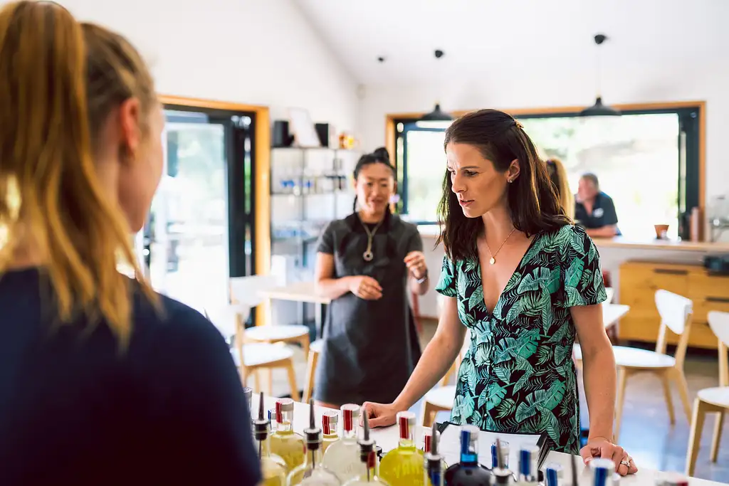 Tasmanian Boutique Gin & Wine Tour