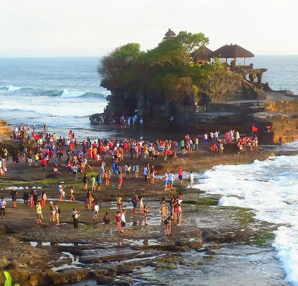 Tanah Lot, Uluwatu Temple Sunset & Kecak Dance | Private Tour