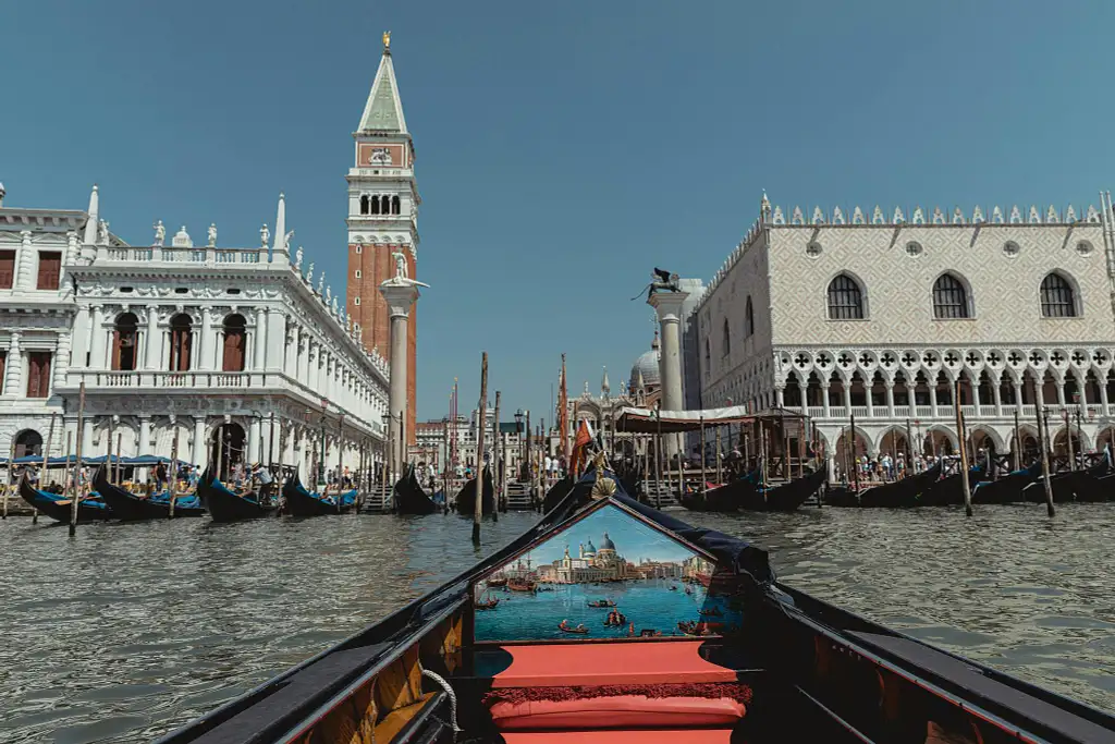 Danieli Bridge Of Sighs Gondola Ride  - Private Tour