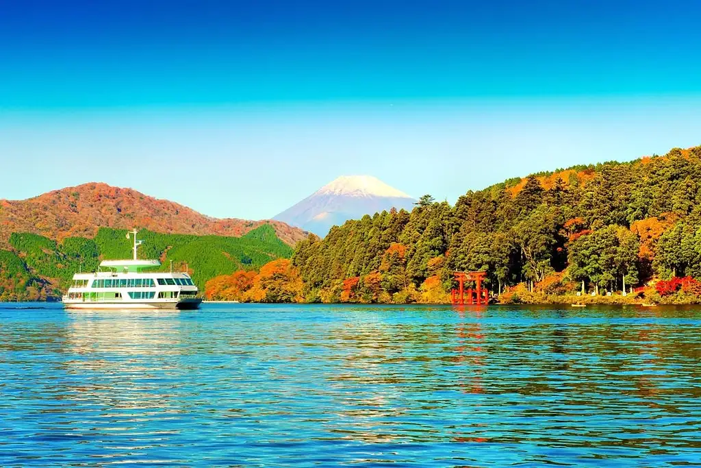 Mt. Fuji, Lake Ashi, Owakudani and Oshino Hakkai with Ropeway | Full Day Tour